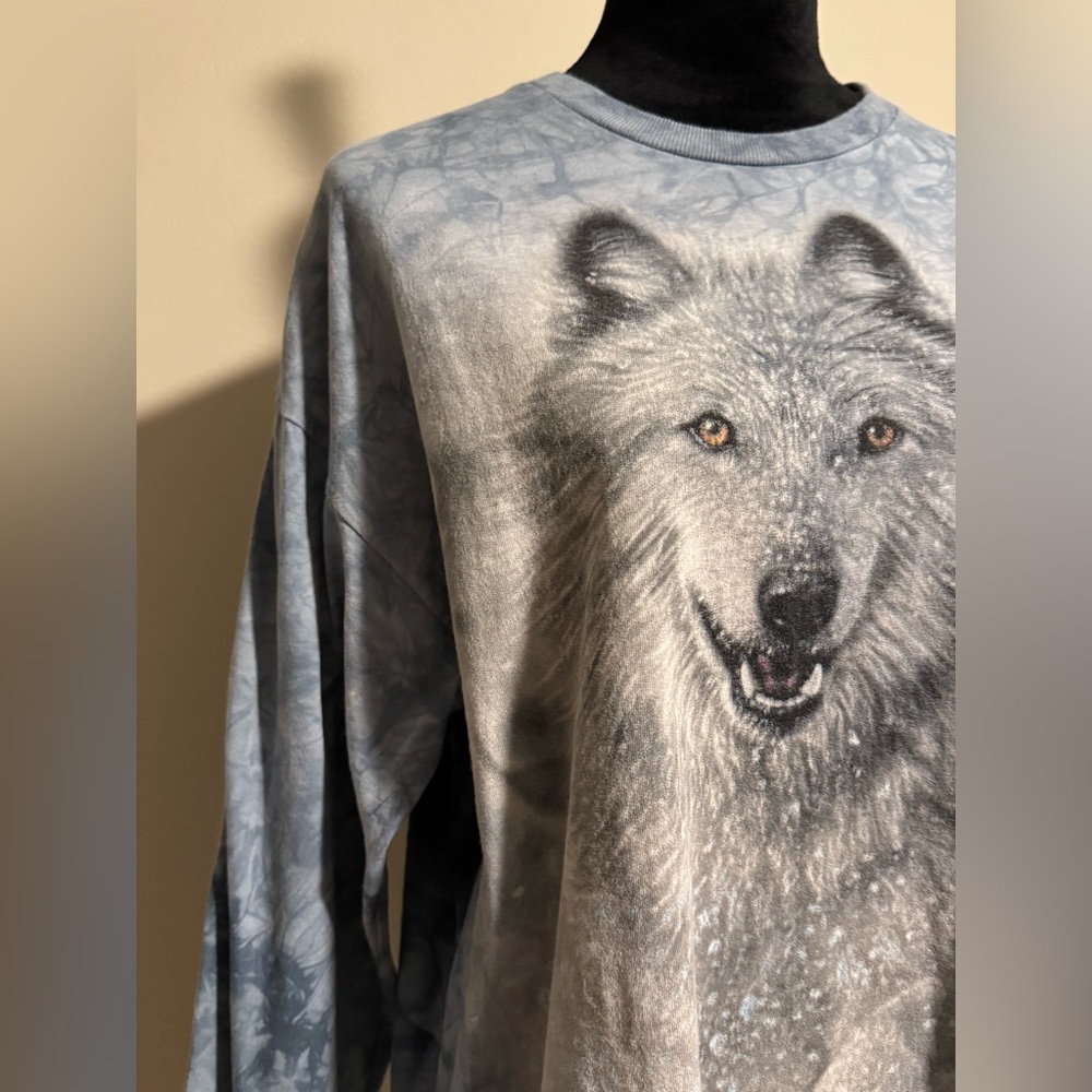 EUC The Mountain Blue and White Snow Plow Wolf Graphic Long Sleeve Tee size XL - Picture 2 of 11